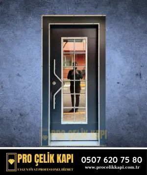 Bayraklı Bina Kapısı - Model 18