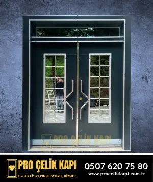 Bayraklı Bina Kapısı - Model 4